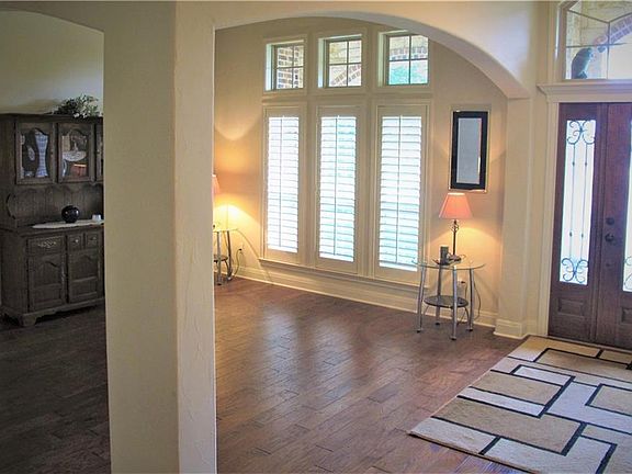 4th image of 1140 Castle Bluff Cir