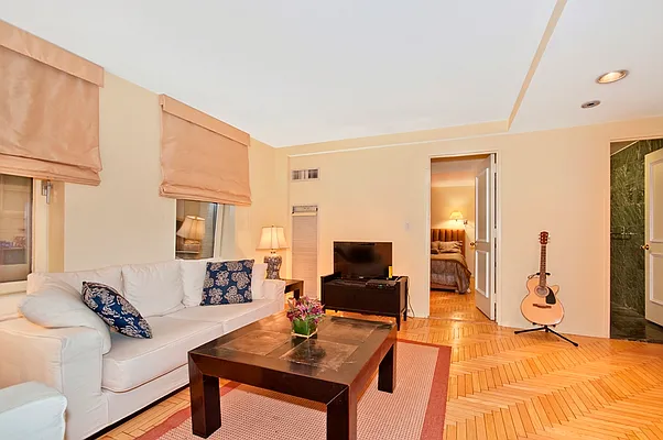 Rented by Trump International Realty | media 5