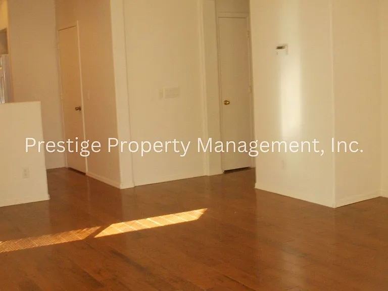 346 E Calle Puente Lindo — Photo 2