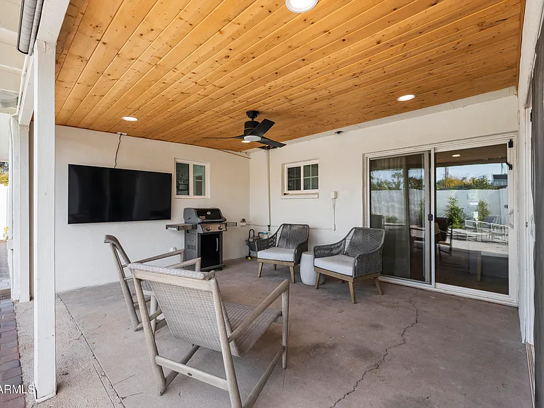 4244 N 35th Pl — Photo 37