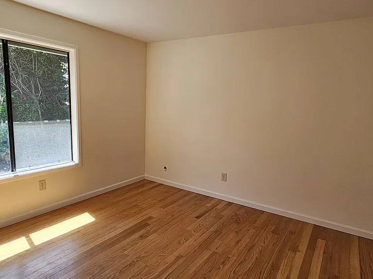 upstairs / back bedroom