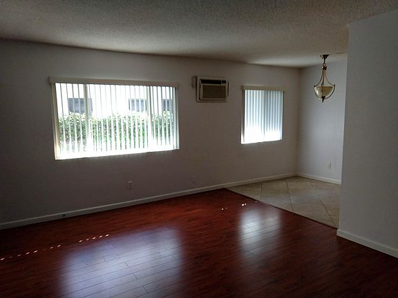 4th image of 642 Huntley Dr APT 2