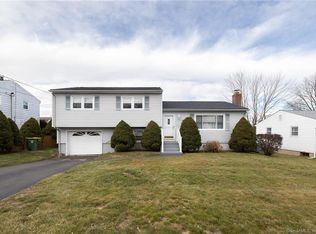 35 Greenview Dr, Waterbury, CT 06708