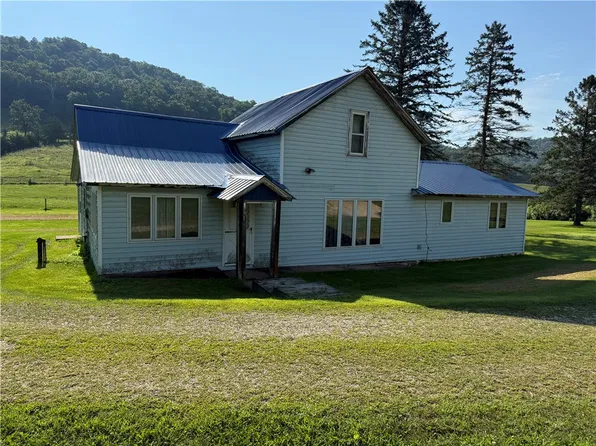 S2384 Rose Valley Road, Cochrane, WI 54622