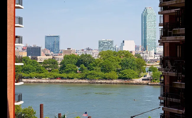 Sold by Douglas Elliman | media 25