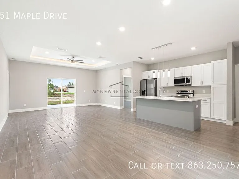 151 Maple Dr — Photo 9