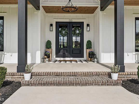 5th image of 133 Wake Robin Ln