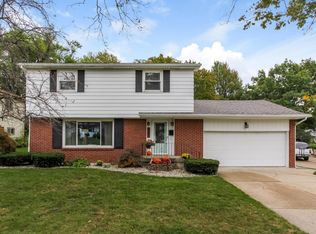 1832 Emerald Ave NE, Grand Rapids, MI 49505