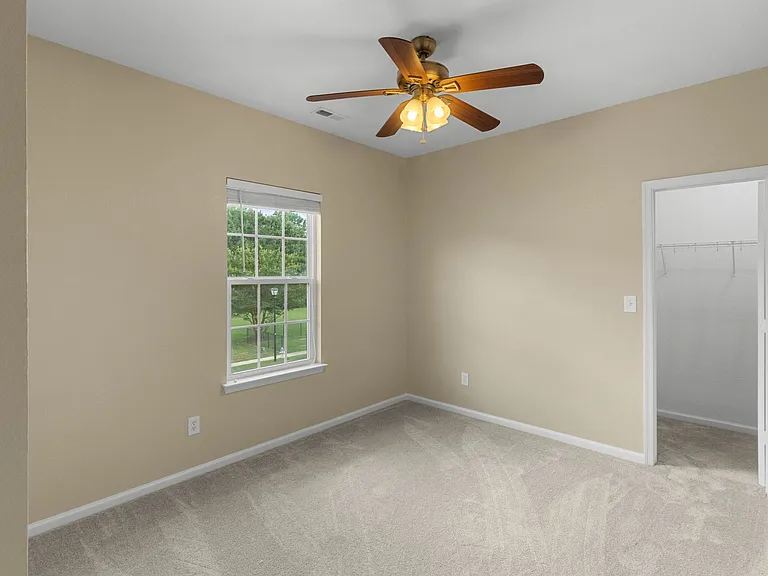729 Creekwood Dr — Photo 18