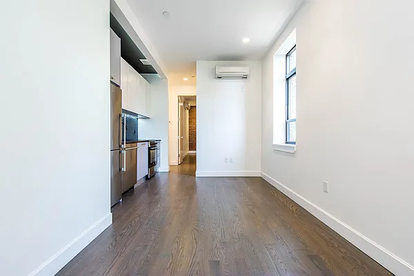 Rented by Nooklyn NYC LLC | media 81