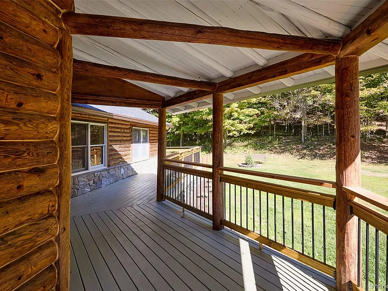 568 Oak Summit Rd — Photo 6