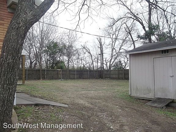 4th image of 1520 W Monterey St