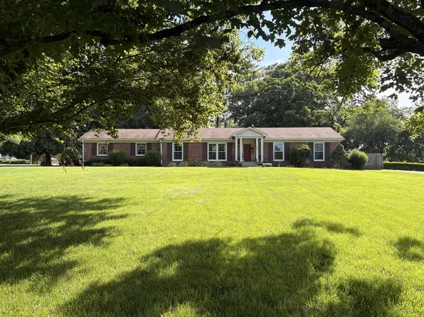 1707 Hillsboro Rd, Franklin, TN 37069