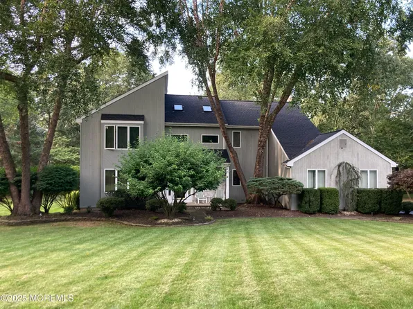 31 Wesley Court, Eatontown, NJ 07724