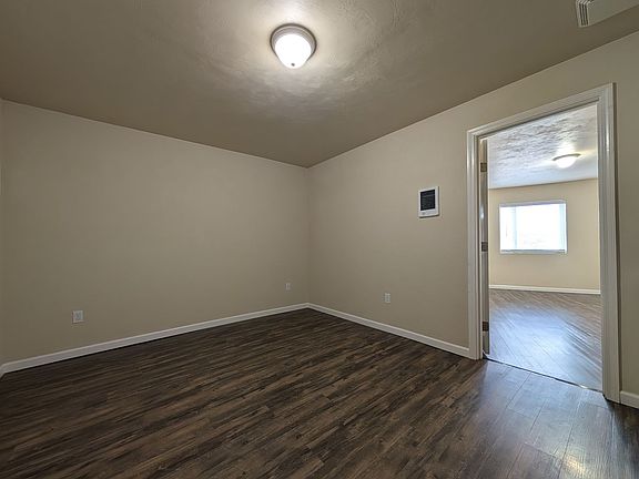 5th image of 307 Main St APT 7