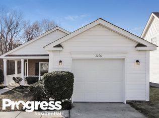 2206 Pimpernel Rd, Charlotte, NC 28213