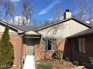 5557 Forest Lake Dr, Prospect, KY 40059
