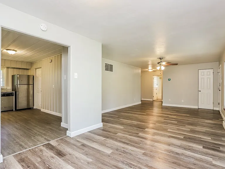 1545 Washington St — Photo 5