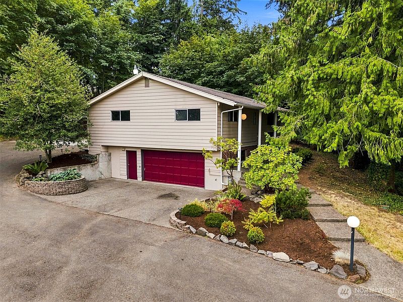 3rd image of 7412 104th Street E