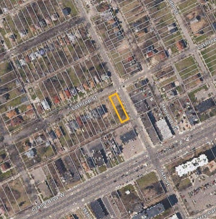 2nd image of 2203 Lothrop St