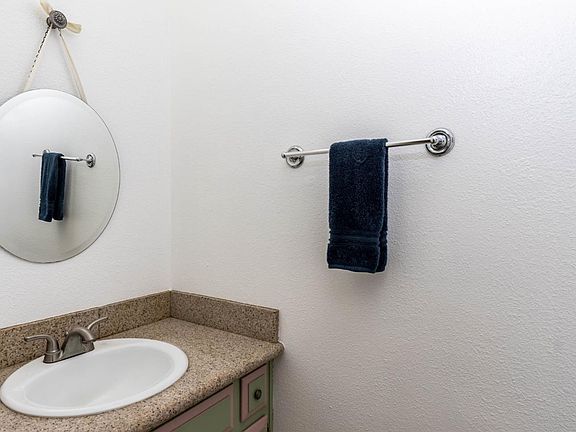 4th image of 2781 Kaweah Ct
