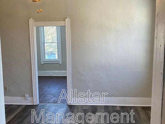 5th image of 3521 W 58th St #3523