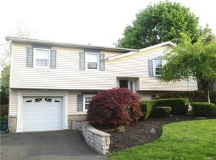 5 Ambery Ln, Thiells, NY 10984