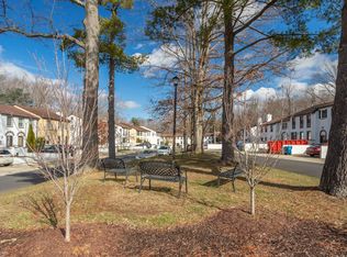 2948 Espana Ct, Fairfax, VA 22031