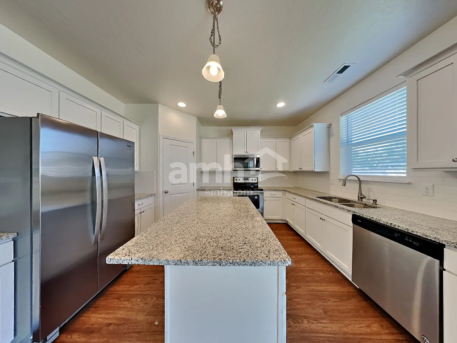 5 bed, 3.0 bath, 2529 sqft, $2,795 — Photo 4