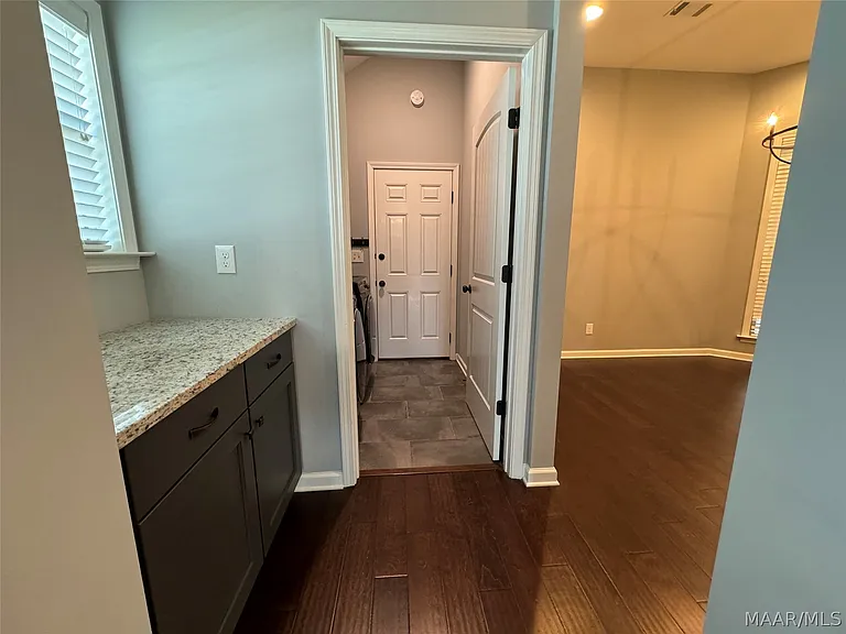 9243 Crescent Lodge Cir — Photo 12