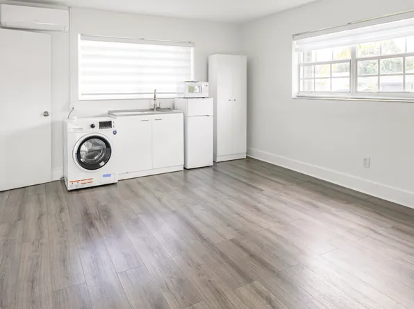 7031 SW 27th Ct #2, Hollywood, FL 33023