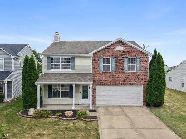 2917 Limber Pine Dr, Whiteland, IN 46184