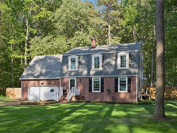 3rd image of 55 Cedar Rd