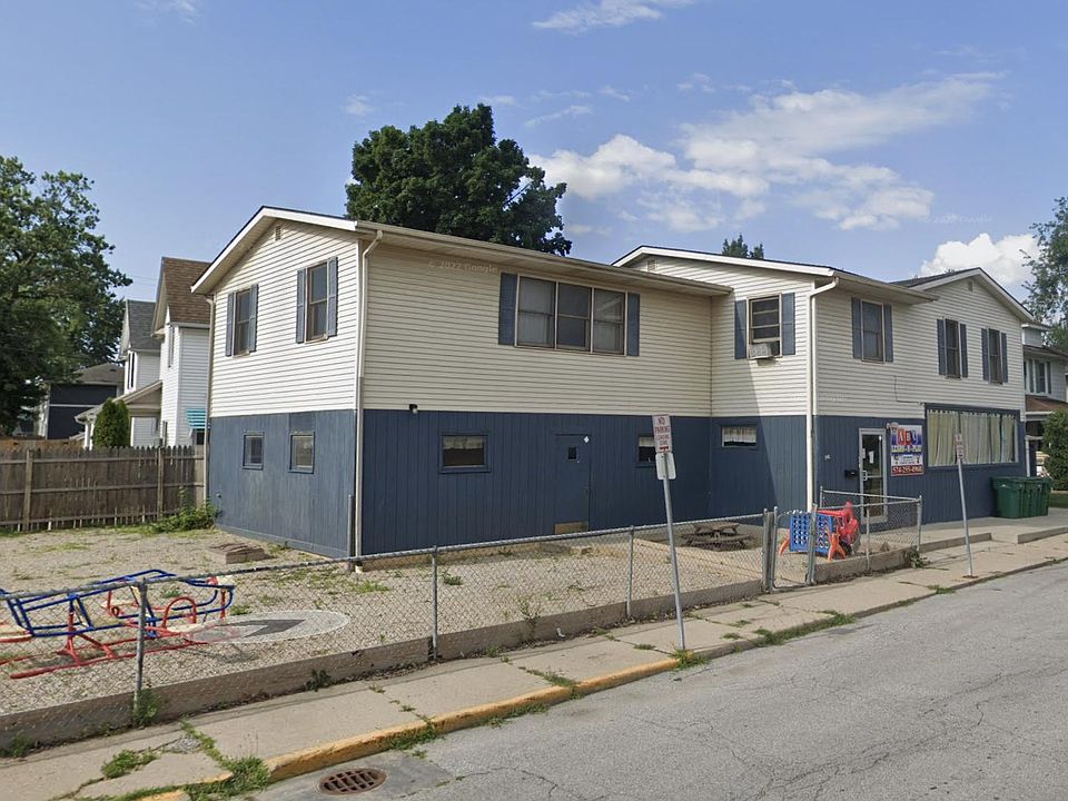 2nd image of 1145 E 3rd St #1