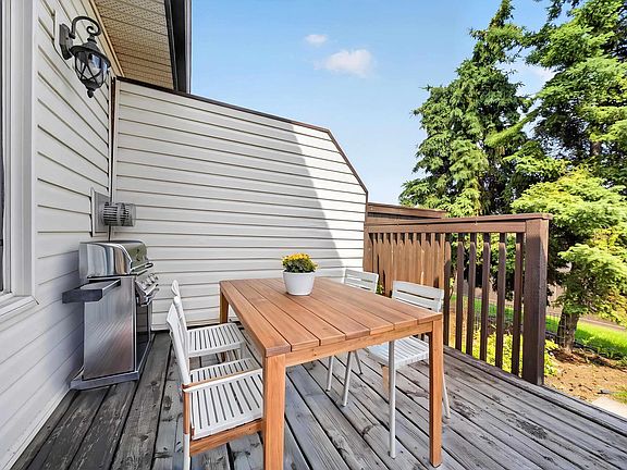 4th image of 171 Brintnell Blvd NW #62