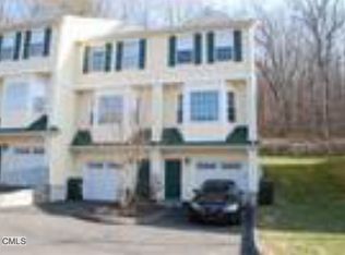 31 Great Oak Ridge Way, Seymour, CT 06483