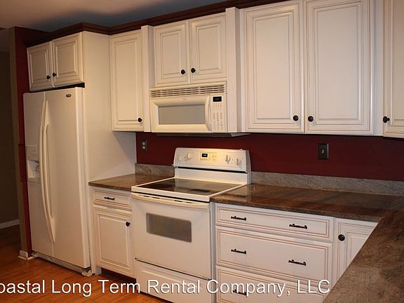 3rd image of 6 Village North Dr APT 137