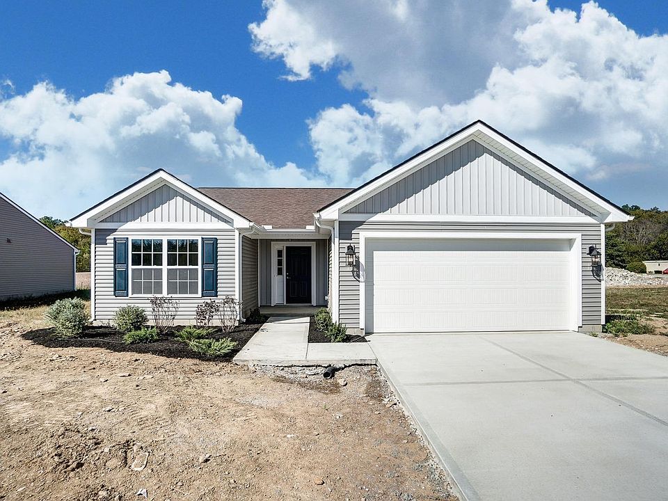 1st image of 28 Pebble Stone Ln
