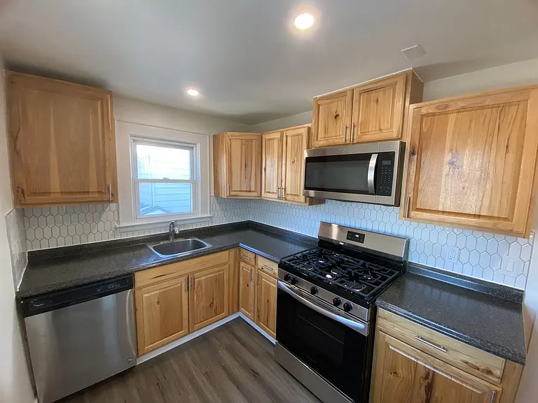80 E 8th St #2 — Photo 13