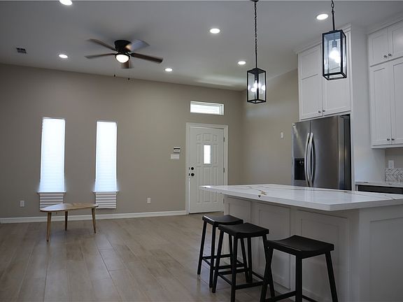 2nd image of 507 W Ragland Ave