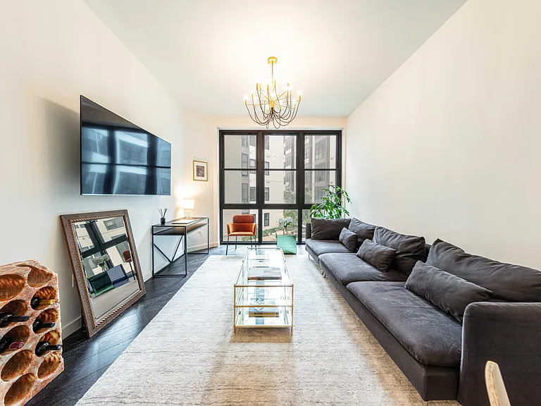 800 Embassy Dr #215 — Photo 4