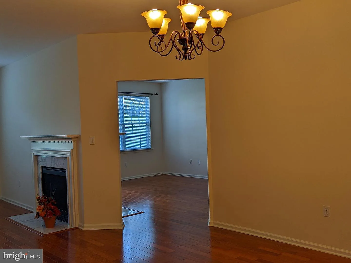 3 bed, 2.5 bath, 2312 sqft, $3,500 — Photo 4