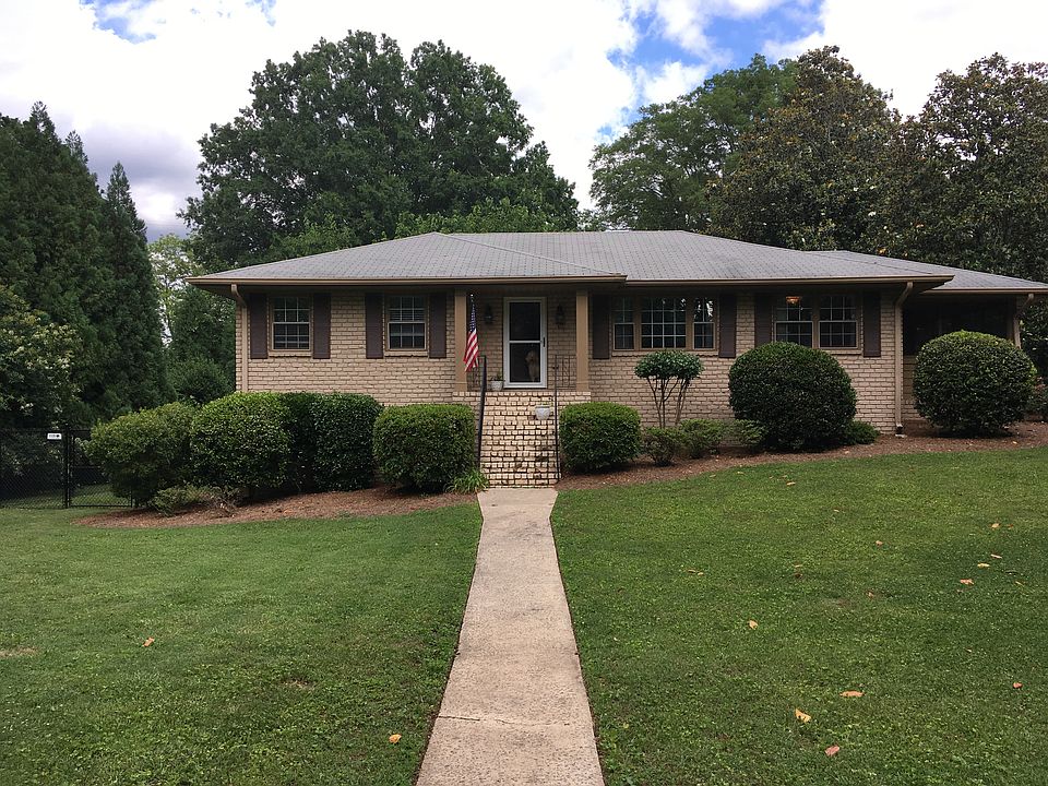 1st image of 455 Freyer Dr