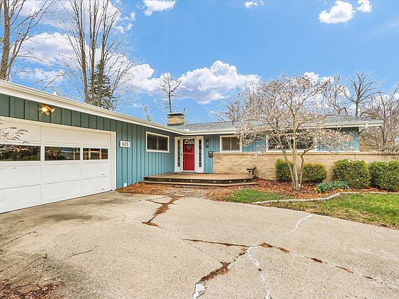 4th image of 609 E Sunnycrest Ct