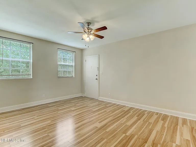 2358 Herschel St #1 — Photo 8