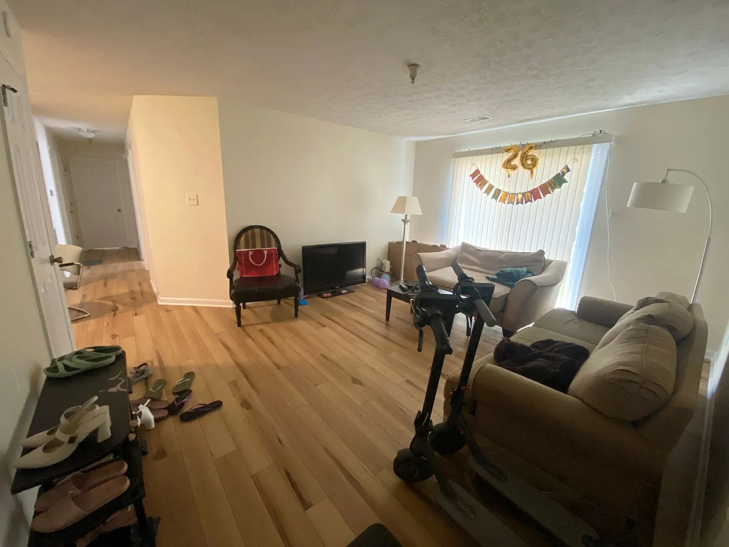 3-Bedroom Apartment Near IU Bloomington Campus — Photo 2