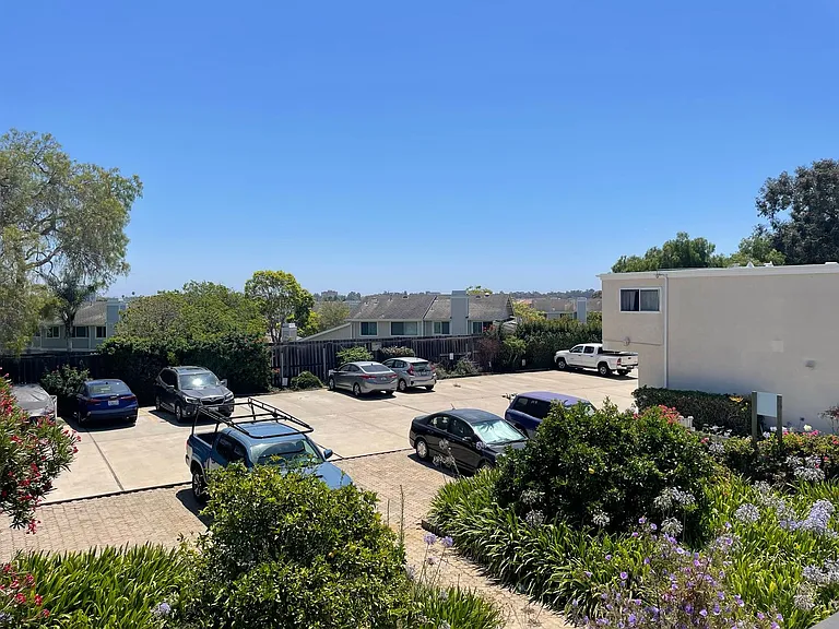 410 Ellwood Beach Dr — Photo 14