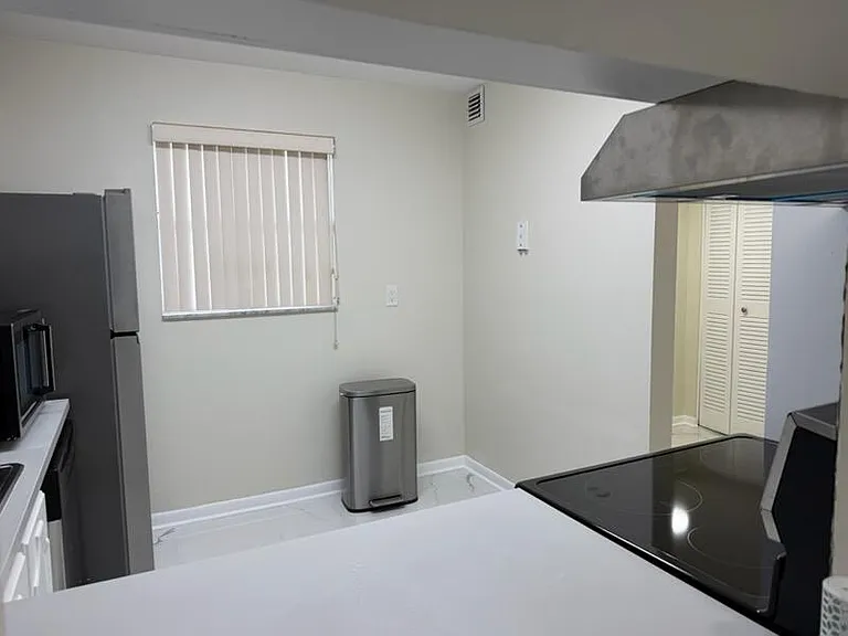 3000 Riverside Dr #201-1 — Photo 1
