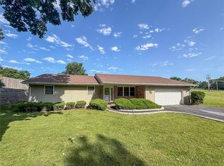 3750 E Lake Shore Dr, Decatur, IL 62521