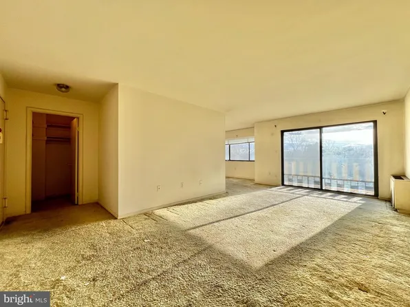 8830 Piney Branch Rd APT 402, Silver Spring, MD 20903